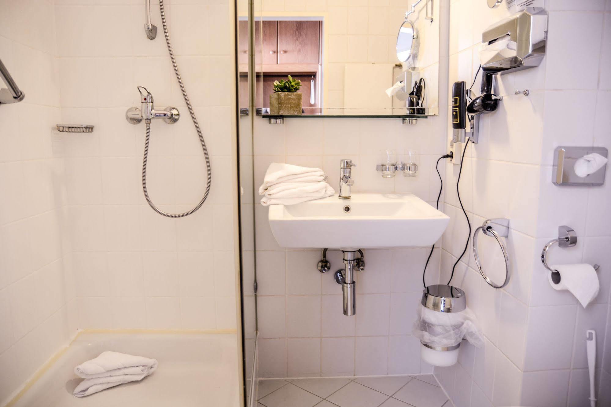 Hotel Krone Freilassing Esterno foto